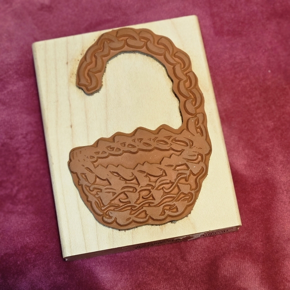 Brushed basket rubber stamp - Picture 4 of 5